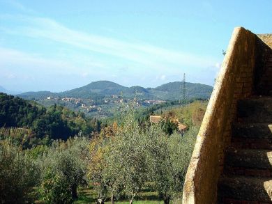 Ancient stone Tuscany country home that sleeps six Ancient stone Tuscany country home that sleeps six